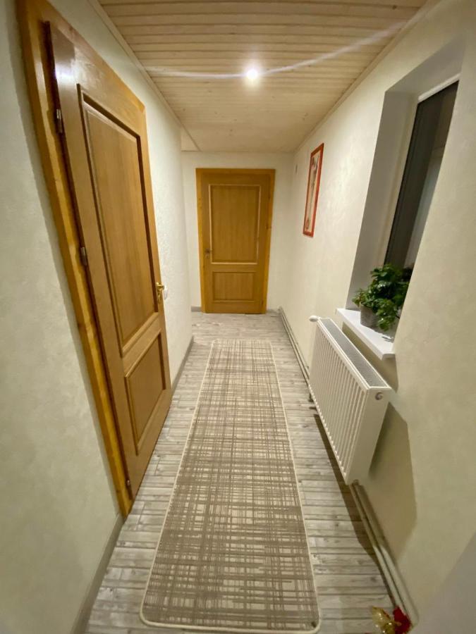Pid Skeleyu Hotel Lazeșciîna Exterior foto